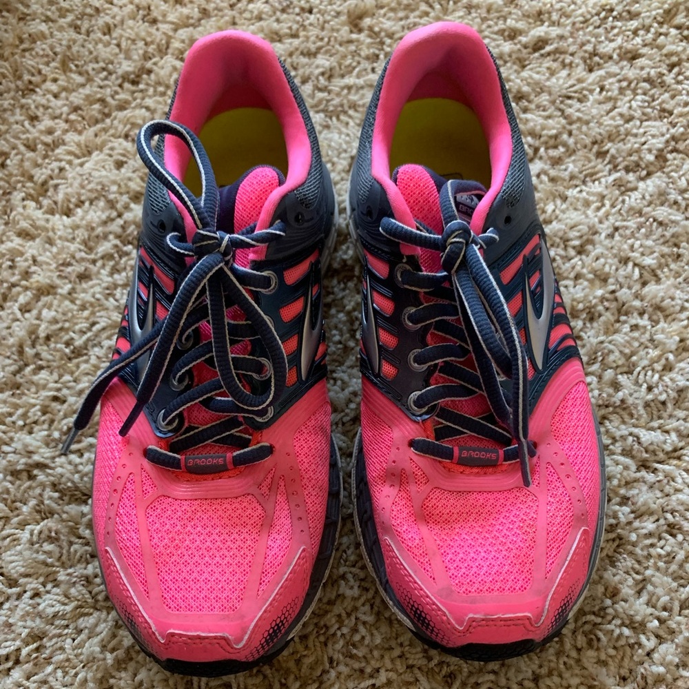 Brooks Glycerin 11 running shoes- size 7.5